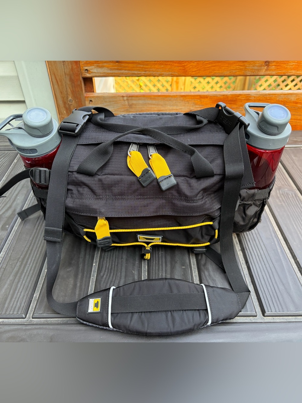 Mountainsmith 8L TLS Tour Black Lumbar Pack Removable Shoulder Strap Unisex EUC